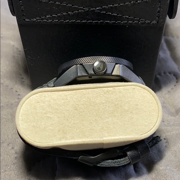 Nixon Corporal Watch - Picture 3 of 6